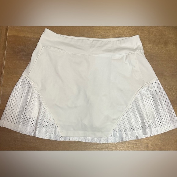 Underamour White Tennis Skorts Small - Picture 1 of 10